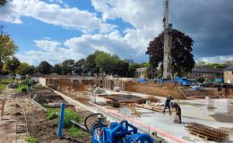 Nieuwbouw 60 sociale huurappartementen Burgemeester van Welderenstraat in volle gang, Giesbers