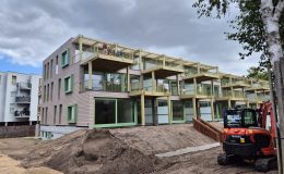 CPO Elzendal opgeleverd: houten woningen klaar voor nieuwe bewoners, Giesbers